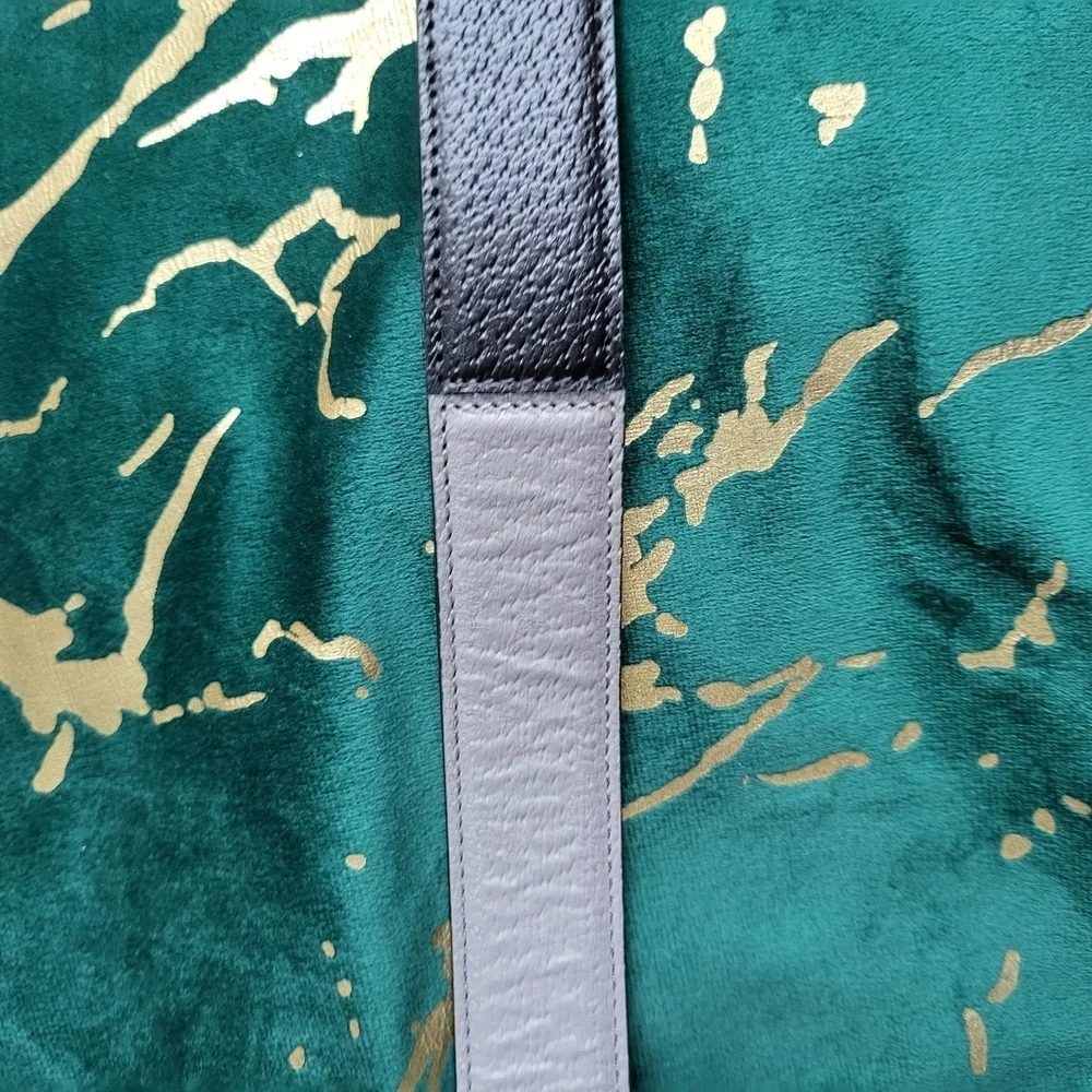 Gucci Black and Gray Leather Belt